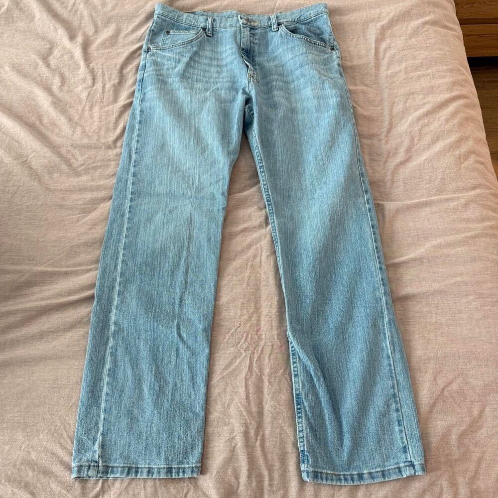 Wrangler Men's Blue Jeans